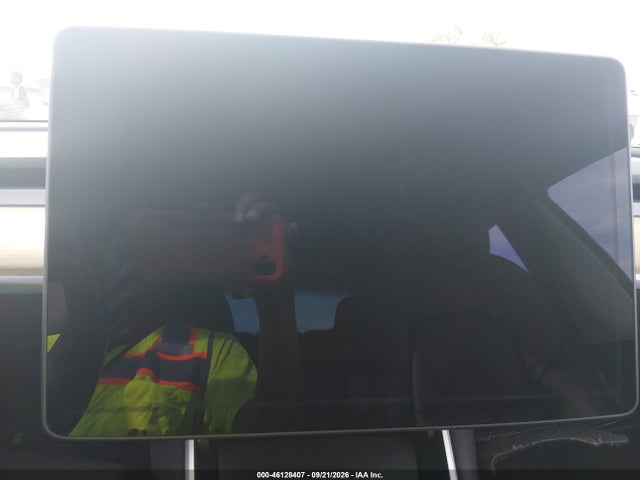 2018 Tesla Model 3 Long Range/mid Range მანქანა იყიდება აუქციონზე, vin: 5YJ3E1EA3JF024981, აუქციონის ნომერი: 46128407