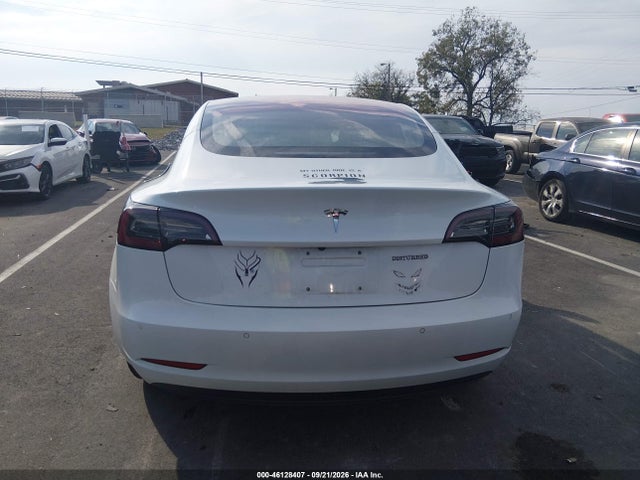 2018 Tesla Model 3 Long Range/mid Range მანქანა იყიდება აუქციონზე, vin: 5YJ3E1EA3JF024981, აუქციონის ნომერი: 46128407