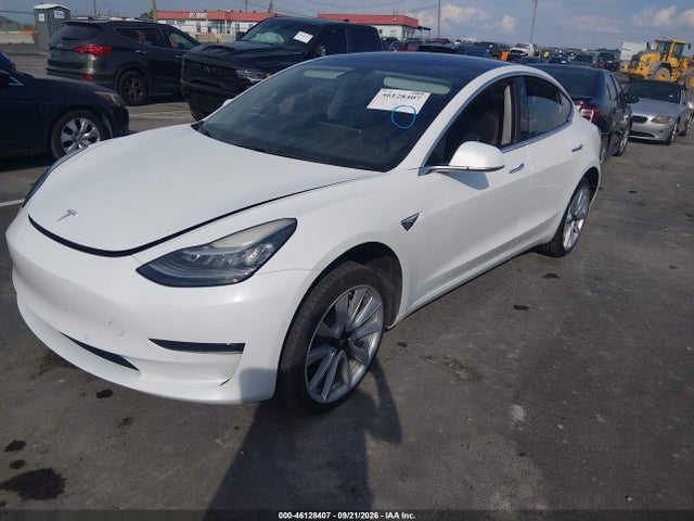 2018 Tesla Model 3 Long Range/mid Range მანქანა იყიდება აუქციონზე, vin: 5YJ3E1EA3JF024981, აუქციონის ნომერი: 46128407