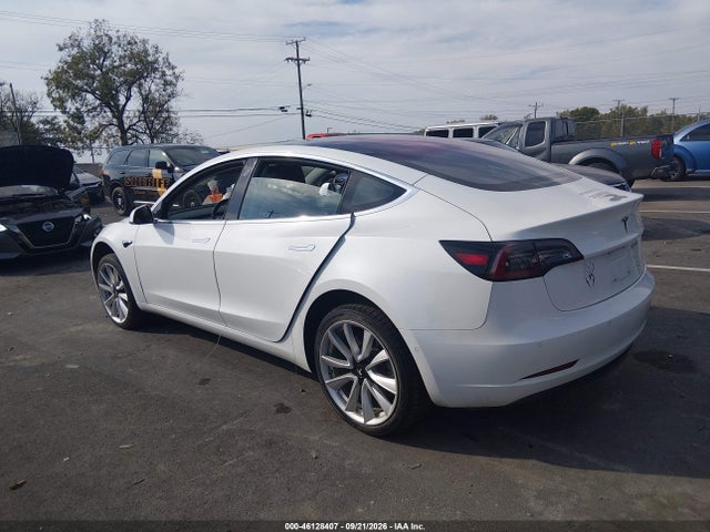 2018 Tesla Model 3 Long Range/mid Range მანქანა იყიდება აუქციონზე, vin: 5YJ3E1EA3JF024981, აუქციონის ნომერი: 46128407