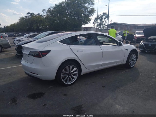 2018 Tesla Model 3 Long Range/mid Range მანქანა იყიდება აუქციონზე, vin: 5YJ3E1EA3JF024981, აუქციონის ნომერი: 46128407