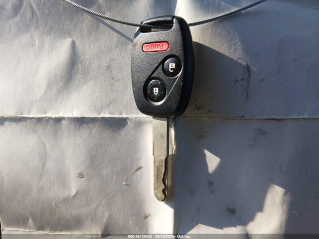 46128432 :رقم المزاد ، JHMGE8H59BC001517 vin ، 2011 Honda Fit Sport مزاد بيع
