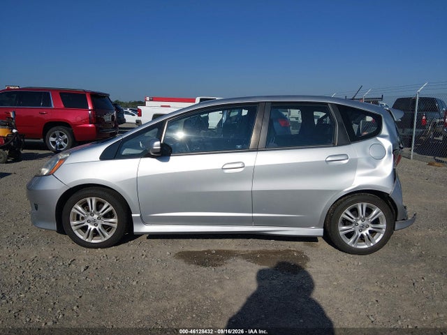 46128432 :رقم المزاد ، JHMGE8H59BC001517 vin ، 2011 Honda Fit Sport مزاد بيع