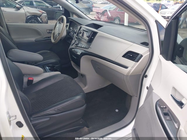 Продажа на аукционе авто 2012 Toyota Sienna Se 8 Passenger, vin: 5TDXK3DC7CS253963, номер лота: 46128454