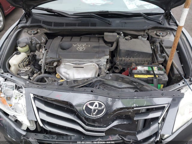46128502 :رقم المزاد ، 4T1BF3EK1AU078313 vin ، 2010 Toyota Camry Le مزاد بيع