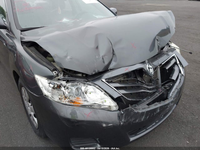 46128502 :رقم المزاد ، 4T1BF3EK1AU078313 vin ، 2010 Toyota Camry Le مزاد بيع