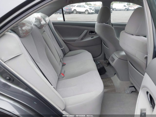 46128502 :رقم المزاد ، 4T1BF3EK1AU078313 vin ، 2010 Toyota Camry Le مزاد بيع