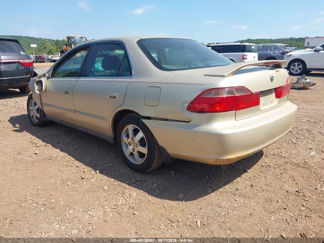 2000 Honda Accord 2.3 Se მანქანა იყიდება აუქციონზე, vin: 1HGCG5672YA051176, აუქციონის ნომერი: 46128503