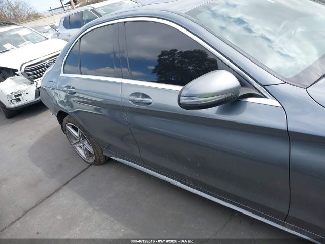 55SWF4JB8JU241256 Mercedes-Benz C 300