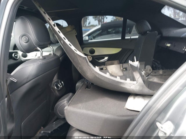 55SWF4JB8JU241256 Mercedes-Benz C 300