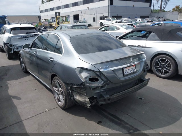 55SWF4JB8JU241256 Mercedes-Benz C 300