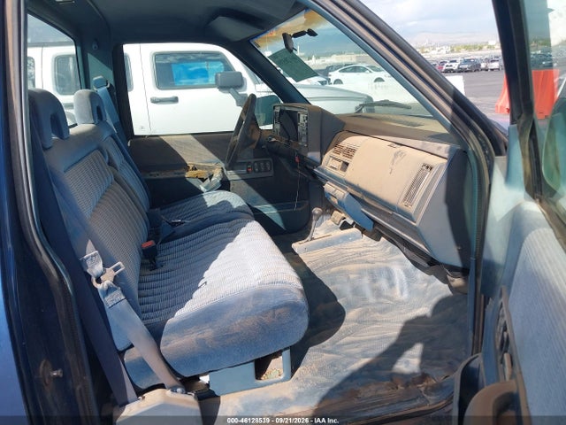Продажа на аукционе авто 1994 Chevrolet Gmt-400 K1500, vin: 1GCEK14K4RE137444, номер лота: 46128539