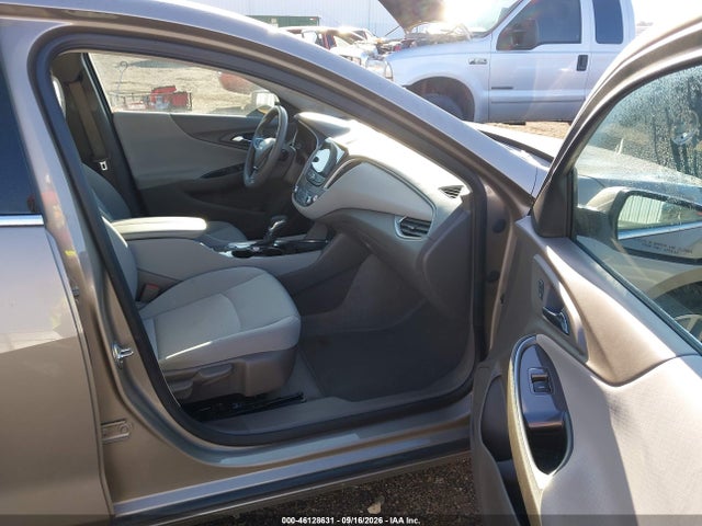 1G1ZD5ST4SF151674 Chevrolet Malibu Fwd 1lt