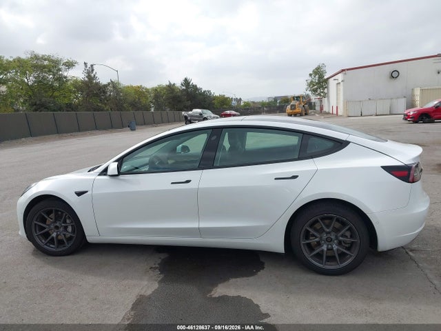 Tesla Model 3 Standard Range Plus Rear-wheel Drive 2021 5YJ3E1EA5MF074947 Image 14