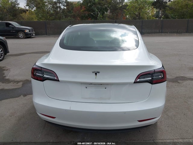 Tesla Model 3 Standard Range Plus Rear-wheel Drive 2021 5YJ3E1EA5MF074947 Image 16