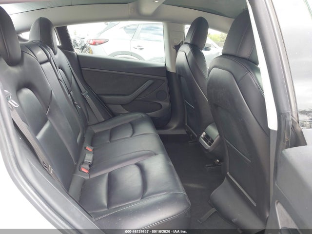 Tesla Model 3 Standard Range Plus Rear-wheel Drive 2021 5YJ3E1EA5MF074947 Image 8