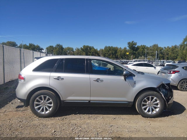 Продажа на аукционе авто 2013 Lincoln Mkx, vin: 2LMDJ8JK2DBL03718, номер лота: 46128646
