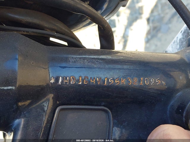 46128693 :رقم المزاد ، 1HD1GHV155K321025 vin ، 2005 Harley-davidson Fxd مزاد بيع