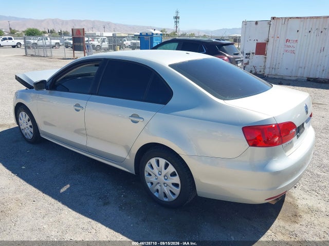 Продажа на аукционе авто 2011 Volkswagen Jetta 2.0l S, vin: 3VW2K7AJ9BM073156, номер лота: 46128710