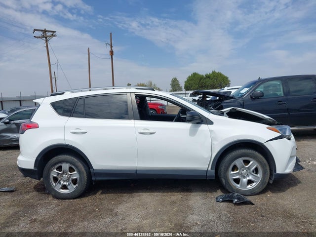 Продаж на аукціоні авто 2017 Toyota Rav4 Le, vin: JTMBFREV9HJ147746, номер лоту: 46128862