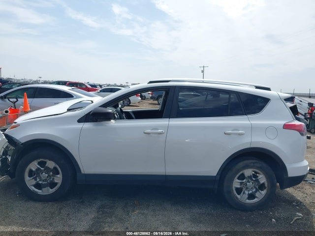 Продаж на аукціоні авто 2017 Toyota Rav4 Le, vin: JTMBFREV9HJ147746, номер лоту: 46128862