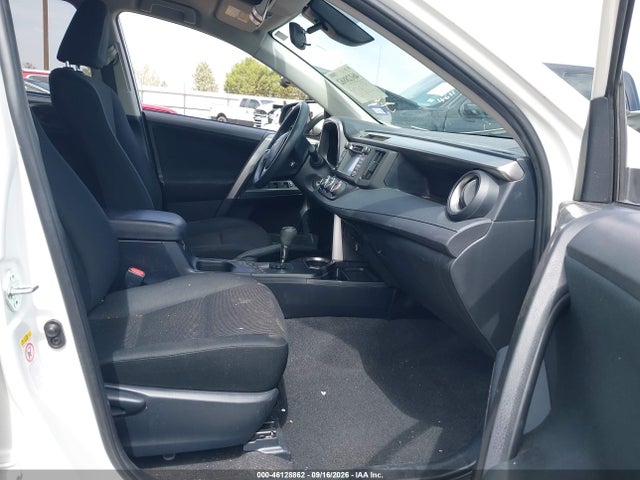 Продаж на аукціоні авто 2017 Toyota Rav4 Le, vin: JTMBFREV9HJ147746, номер лоту: 46128862