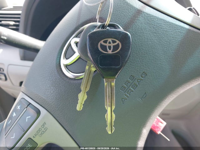 46128925 :رقم المزاد ، 4T1BF3EK8BU698013 vin ، 2011 Toyota Camry Le مزاد بيع