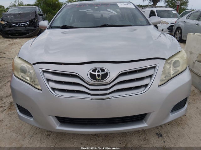 46128925 :رقم المزاد ، 4T1BF3EK8BU698013 vin ، 2011 Toyota Camry Le مزاد بيع