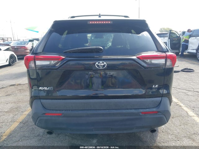 Toyota RAV4 LE 2021 2T3H1RFV0MC117085 Image 17