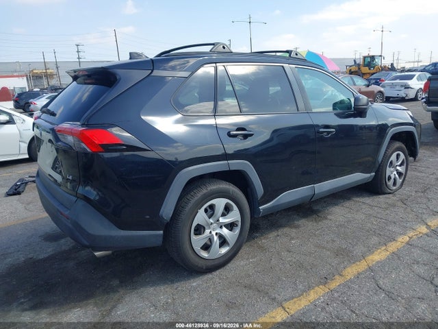Toyota RAV4 LE 2021 2T3H1RFV0MC117085 Image 4