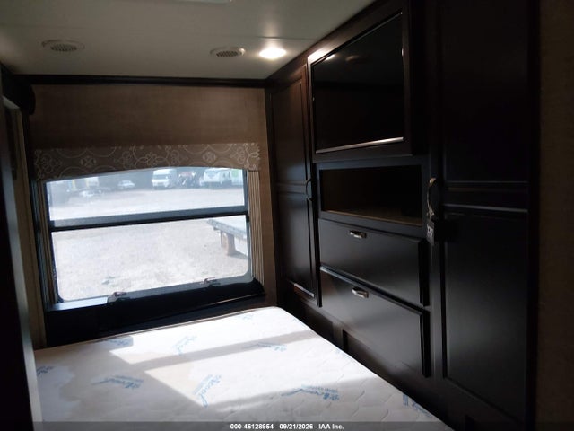 Продажа на аукционе авто 2016 Forest River M2, vin: 1FVACXCY2GHHG1648, номер лота: 46128954