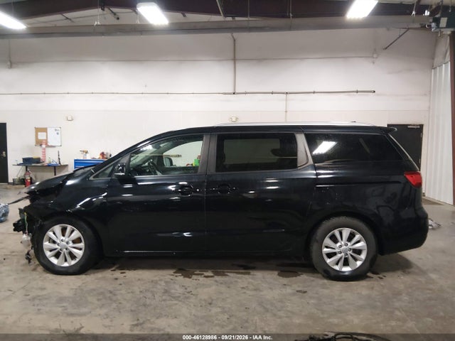 46128986 :رقم المزاد ، KNDMB5C1XH6338253 vin ، 2017 Kia Sedona Lx مزاد بيع