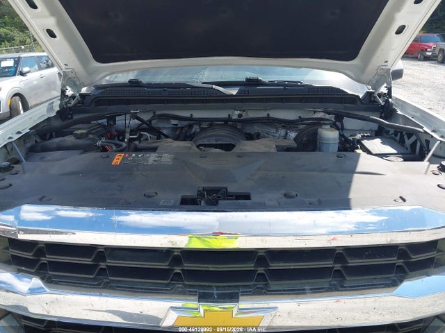 1GCVKREC2JZ303737 Chevrolet Silverado 1500 1lt