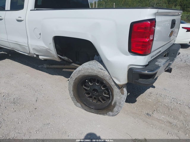 1GCVKREC2JZ303737 Chevrolet Silverado 1500 1lt