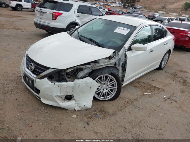 Nissan Altima 2.5 S 2017 1N4AL3APXHC263508 Image 2