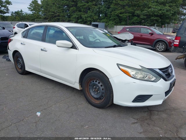 2017 Nissan Altima 2.5 S მანქანა იყიდება აუქციონზე, vin: 1N4AL3AP3HN358562, აუქციონის ნომერი: 46129039