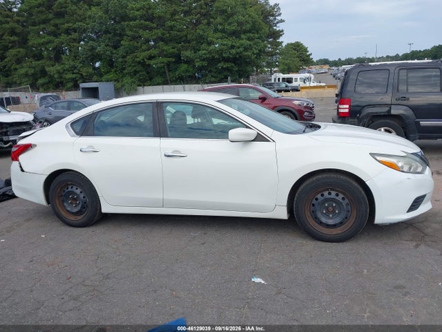 2017 Nissan Altima 2.5 S მანქანა იყიდება აუქციონზე, vin: 1N4AL3AP3HN358562, აუქციონის ნომერი: 46129039