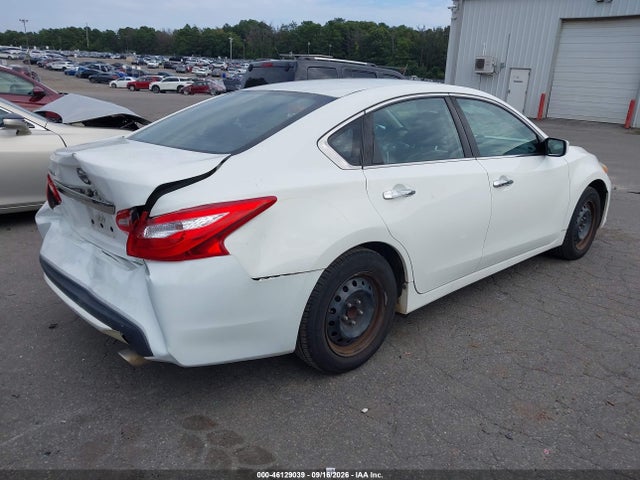 2017 Nissan Altima 2.5 S მანქანა იყიდება აუქციონზე, vin: 1N4AL3AP3HN358562, აუქციონის ნომერი: 46129039