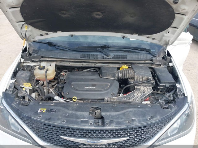 46129118 :رقم المزاد ، 2C4RC1EG7HR506176 vin ، 2017 Chrysler Pacifica Touring-l Plus مزاد بيع
