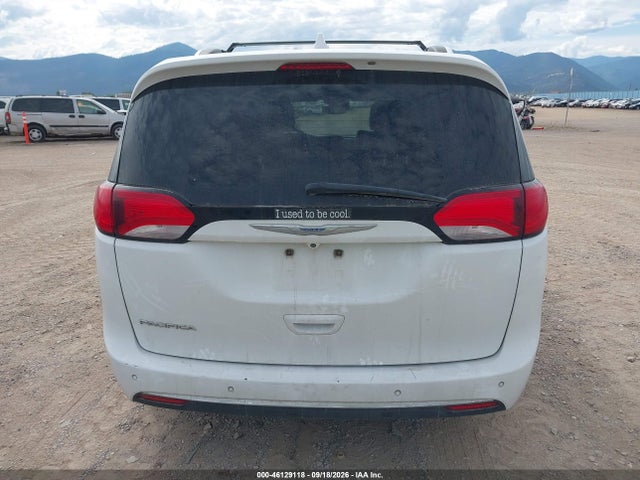 46129118 :رقم المزاد ، 2C4RC1EG7HR506176 vin ، 2017 Chrysler Pacifica Touring-l Plus مزاد بيع