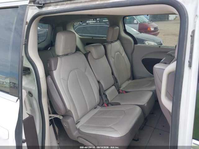 46129118 :رقم المزاد ، 2C4RC1EG7HR506176 vin ، 2017 Chrysler Pacifica Touring-l Plus مزاد بيع