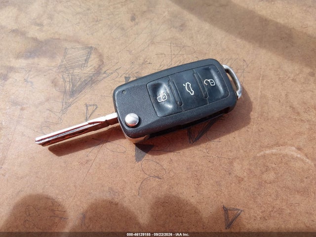 2011 Volkswagen Jetta 2.5l Se მანქანა იყიდება აუქციონზე, vin: 3VWDX7AJXBM385626, აუქციონის ნომერი: 46129185