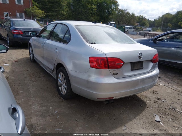 2011 Volkswagen Jetta 2.5l Se მანქანა იყიდება აუქციონზე, vin: 3VWDX7AJXBM385626, აუქციონის ნომერი: 46129185