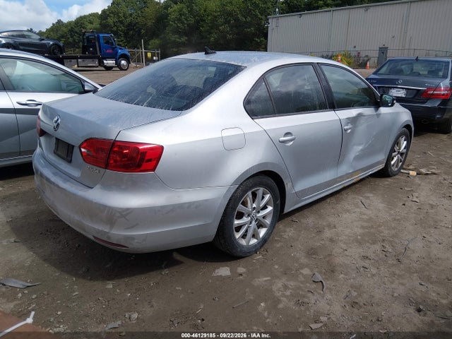 2011 Volkswagen Jetta 2.5l Se მანქანა იყიდება აუქციონზე, vin: 3VWDX7AJXBM385626, აუქციონის ნომერი: 46129185