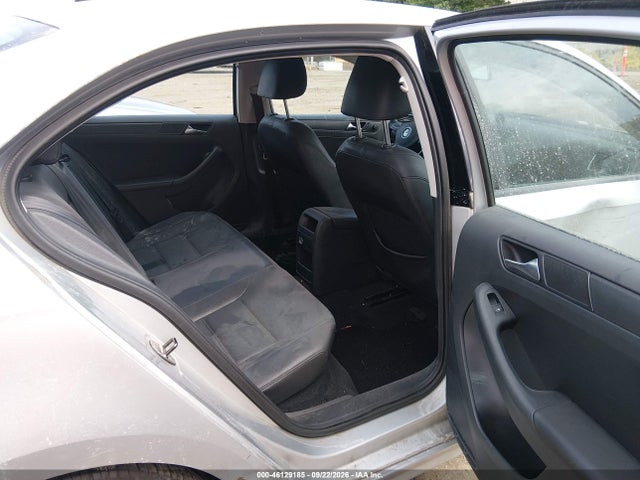 2011 Volkswagen Jetta 2.5l Se მანქანა იყიდება აუქციონზე, vin: 3VWDX7AJXBM385626, აუქციონის ნომერი: 46129185