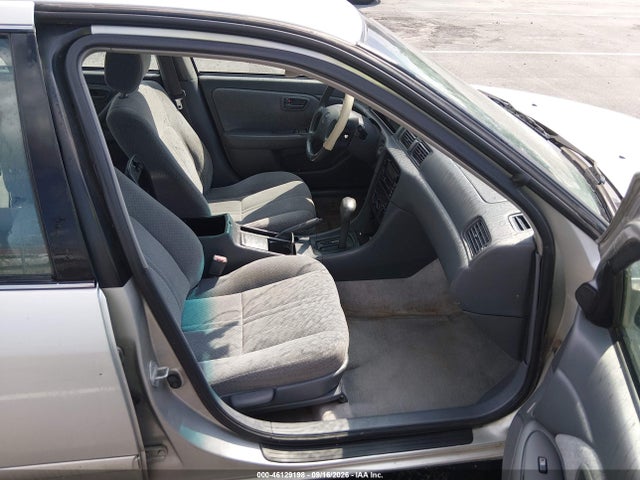 2001 Toyota Camry Le მანქანა იყიდება აუქციონზე, vin: 4T1BG22K01U860680, აუქციონის ნომერი: 46129198