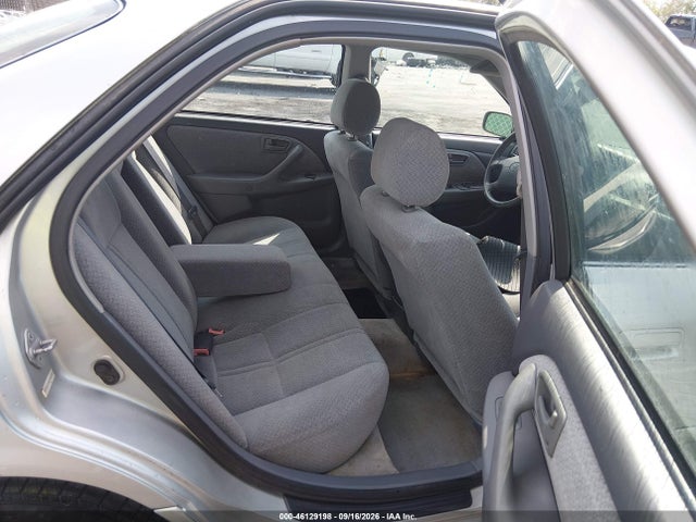2001 Toyota Camry Le მანქანა იყიდება აუქციონზე, vin: 4T1BG22K01U860680, აუქციონის ნომერი: 46129198