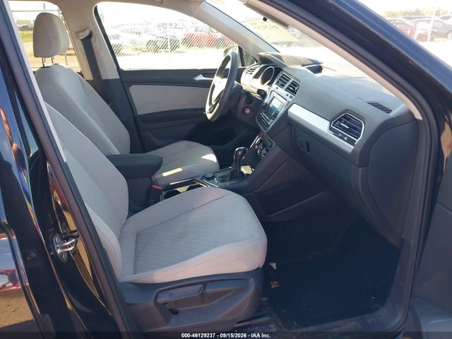 Продажа на аукционе авто 2018 Volkswagen Tiguan 2.0t S, vin: 3VV0B7AX7JM042552, номер лота: 46129237