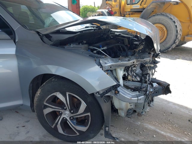 Продаж на аукціоні авто 2017 Honda Accord Lx, vin: 1HGCR2F37HA138027, номер лоту: 46129303