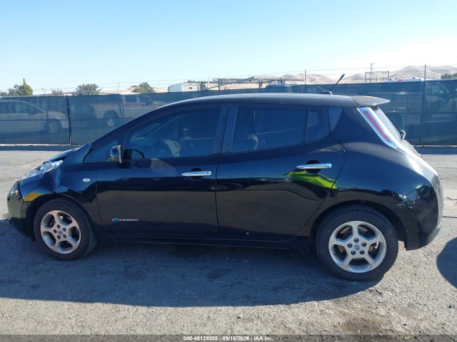 2011 Nissan Leaf Sl მანქანა იყიდება აუქციონზე, vin: JN1AZ0CP9BT009030, აუქციონის ნომერი: 46129305
